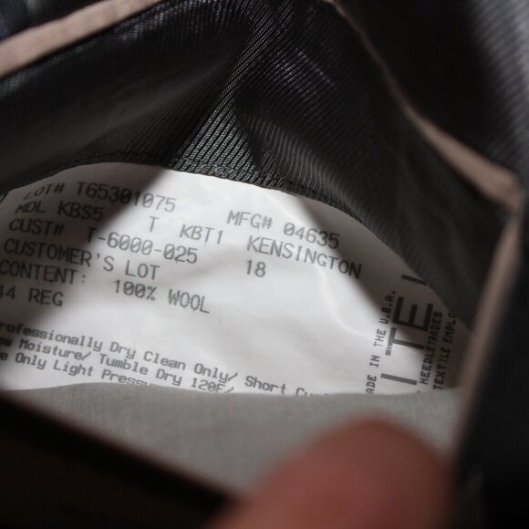 Burberry London Mens Suit Jacket Gray Pinstripe Size 44R *With Flaws* Wool - Picture 6 of 12